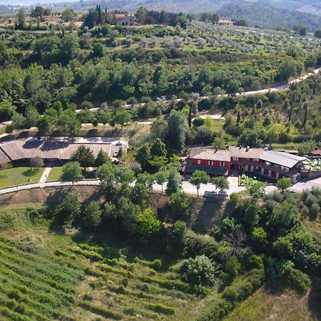 Il Poggio Dei Pettirossi Hotel Беваня Екстериор снимка