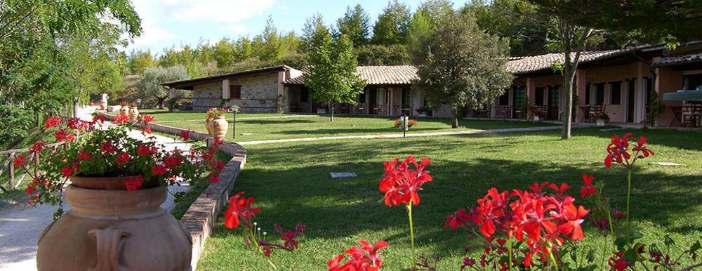 Il Poggio Dei Pettirossi Hotel Беваня Екстериор снимка