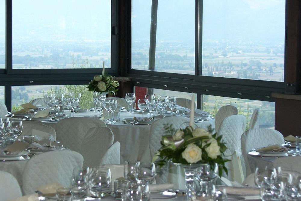 Il Poggio Dei Pettirossi Hotel Беваня Екстериор снимка