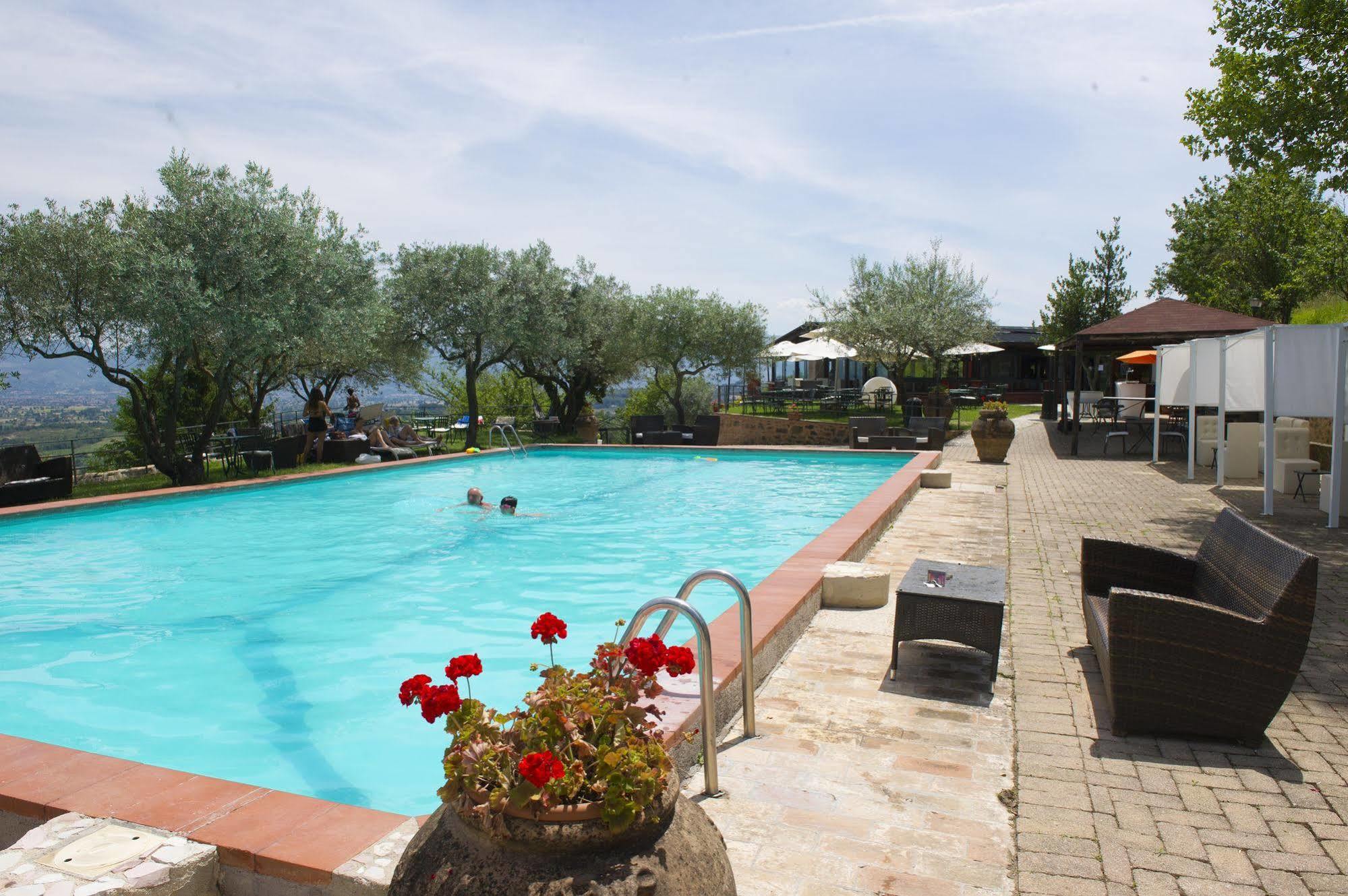 Il Poggio Dei Pettirossi Hotel Беваня Екстериор снимка